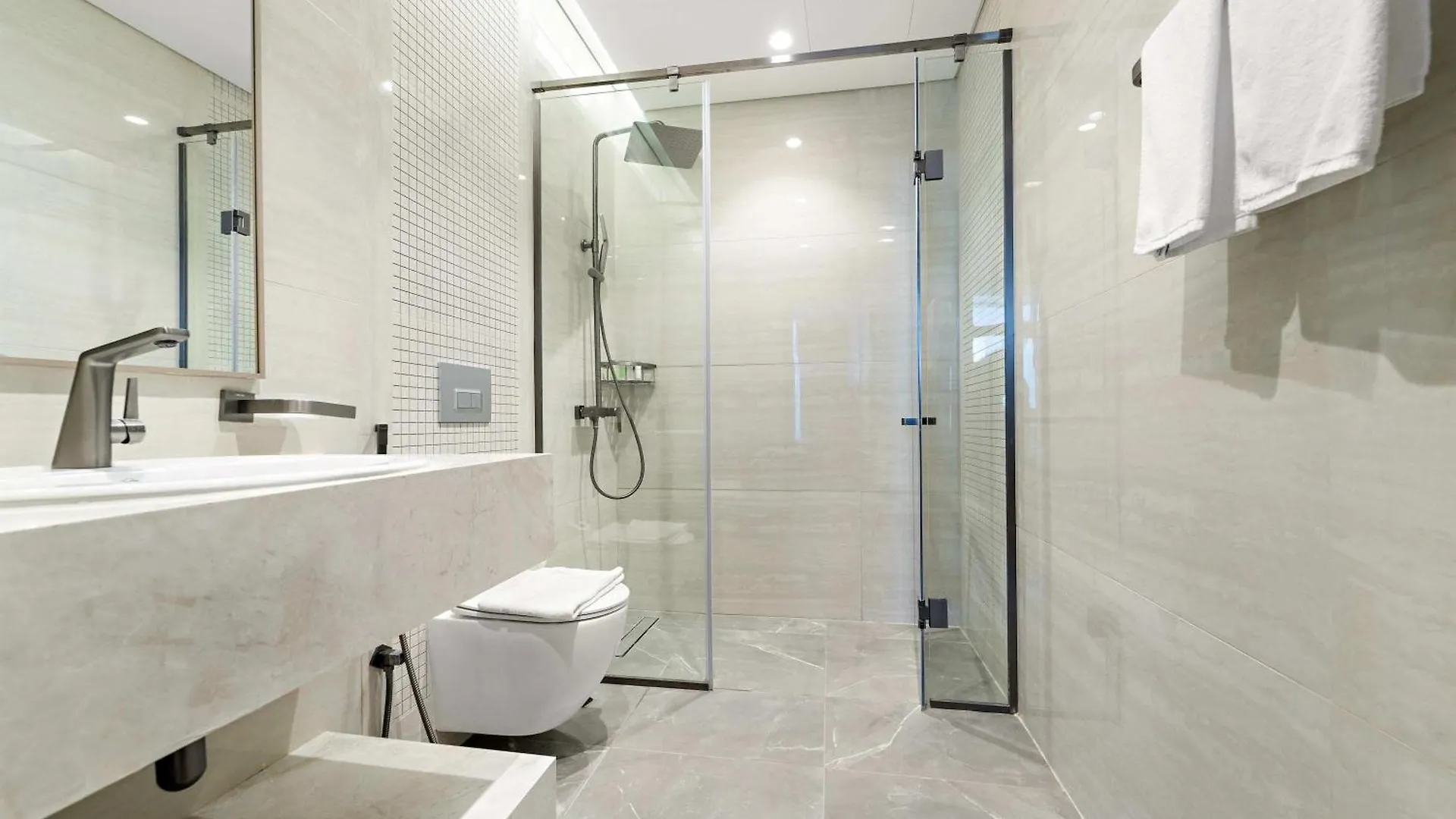 Luxury 1Bedroom In New Residence With Pool In Bbay Dubai