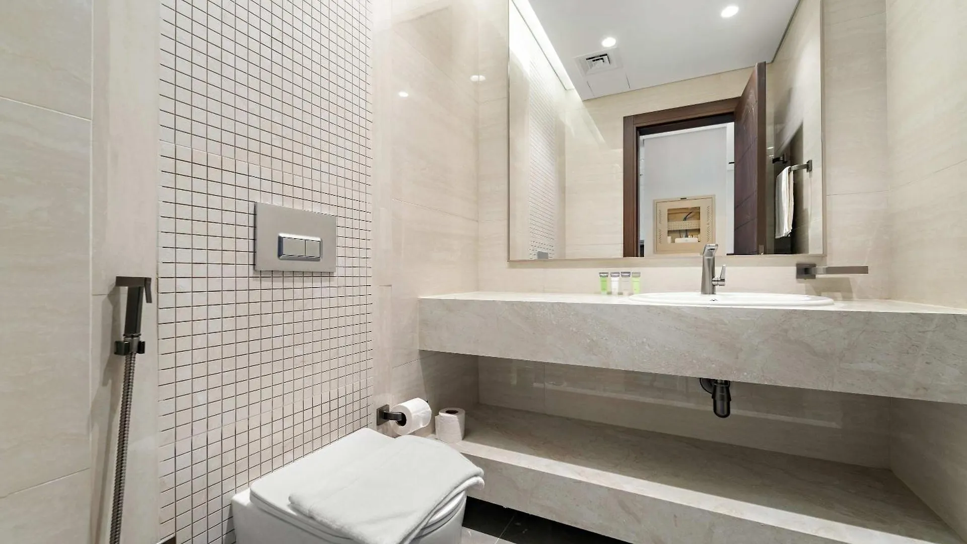 Apartment Luxury 1Bedroom In New Residence With Pool In Bbay Dubai